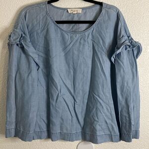 Two by Vince Camuto- Jean blue ruffle blouse- Size medium